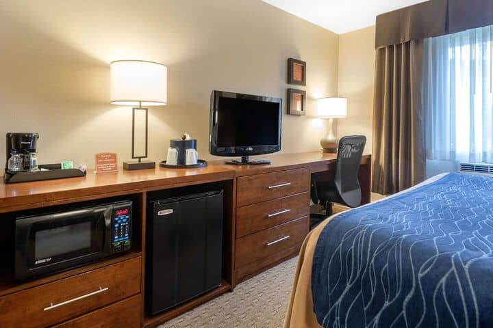 Room 16 of 35