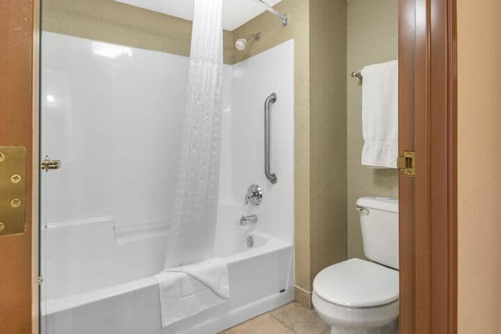 Room 21 of 35