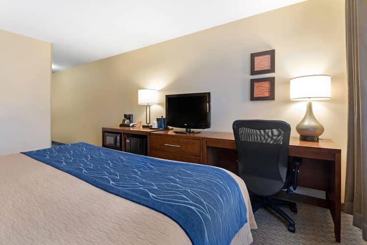 Room 9 of 35
