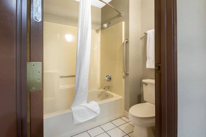 Room 20 of 35